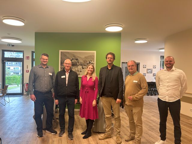 Landtagsabgeordnete Kathrin Anders besucht Pflegehotel Willingen